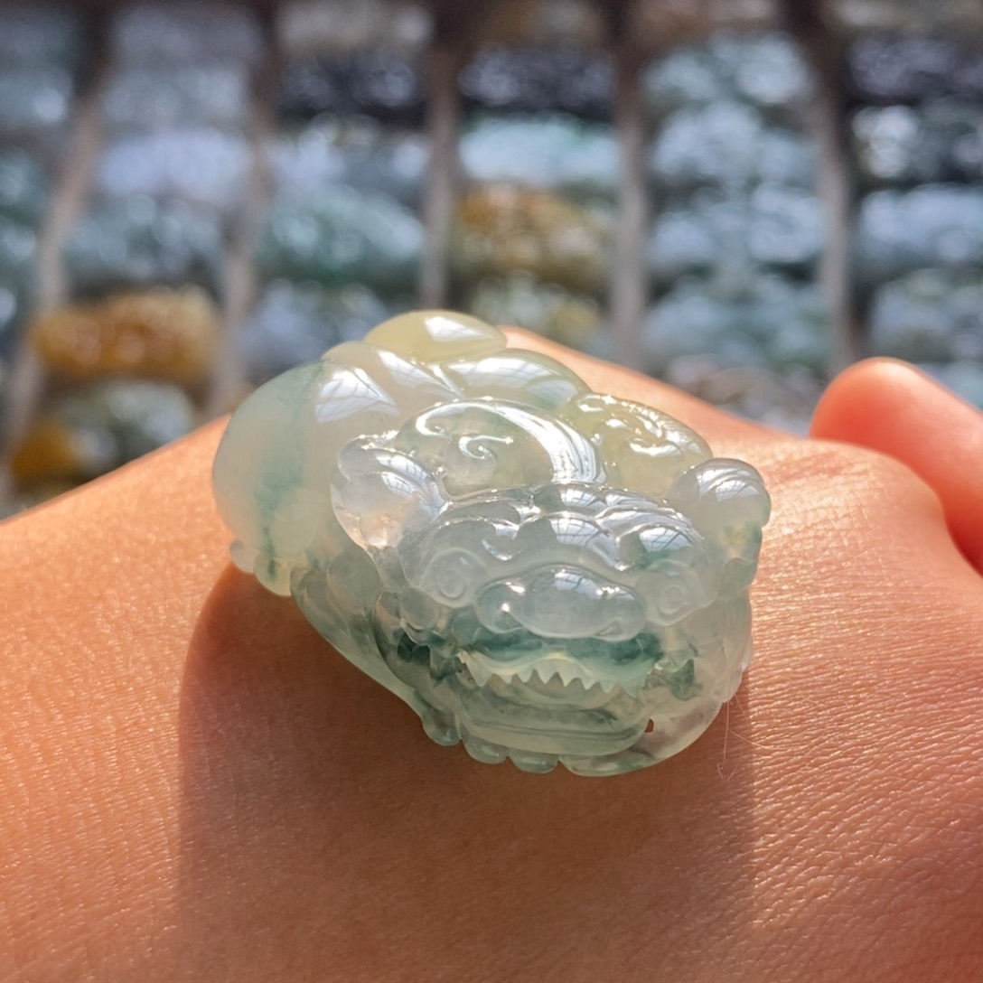 翡翠未镶嵌颈饰天然翡翠貔貅吊坠