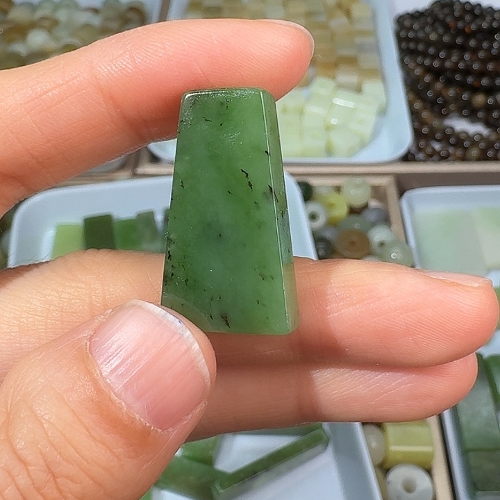 和田玉（碧玉）未镶嵌颈饰15286