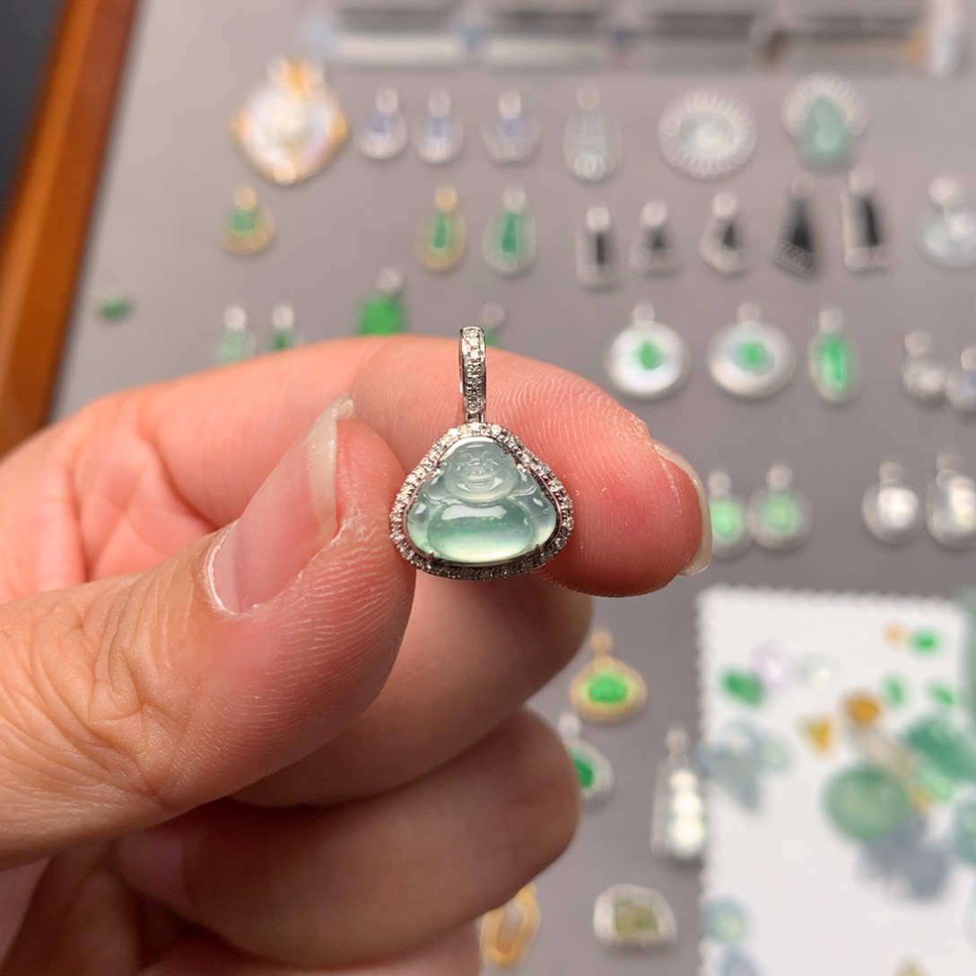 翡翠颈饰18K金镶嵌君*生