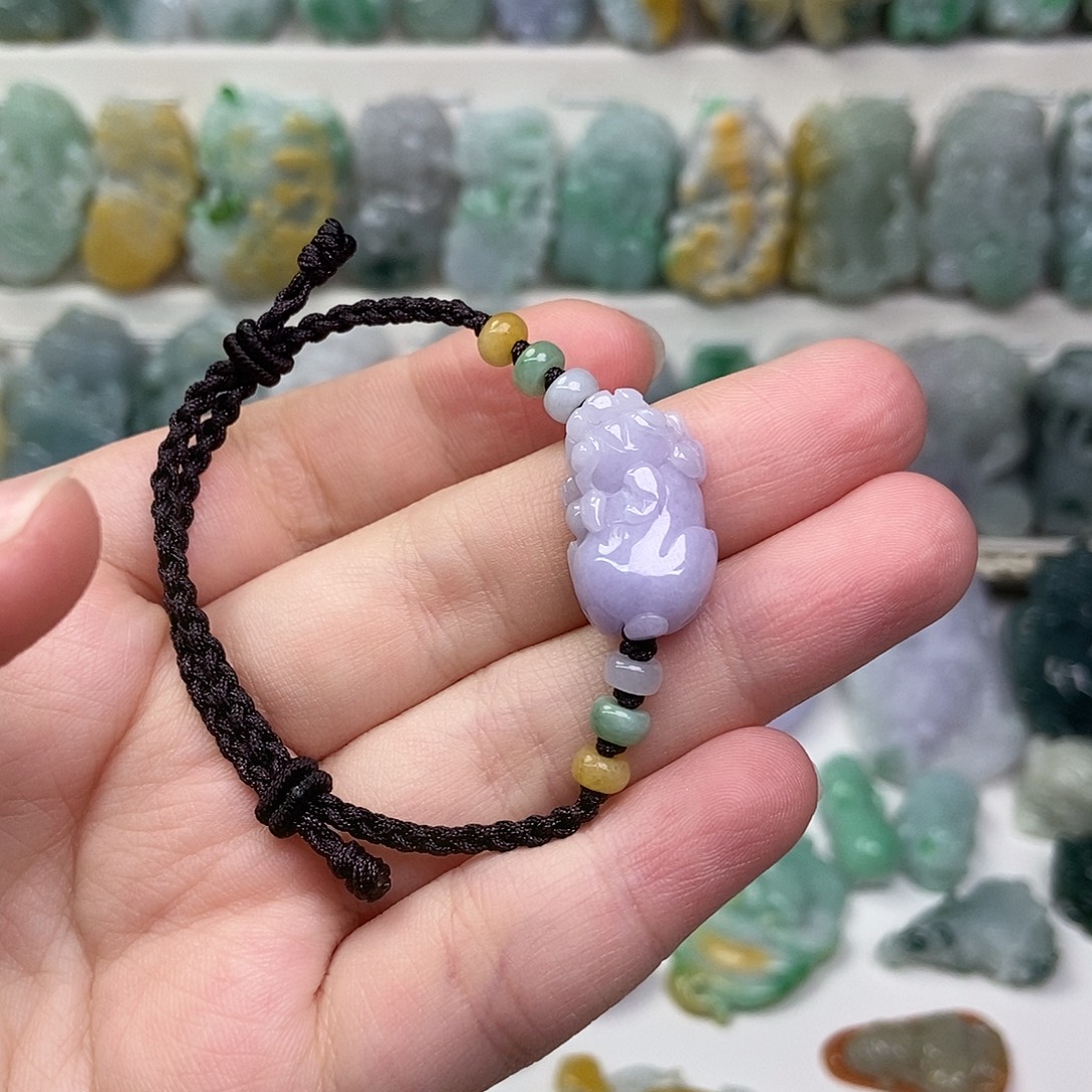 翡翠未镶嵌吊坠(赠链)手绳