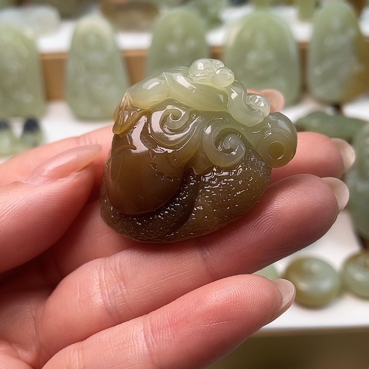 和田玉（糖玉）未镶嵌颈饰