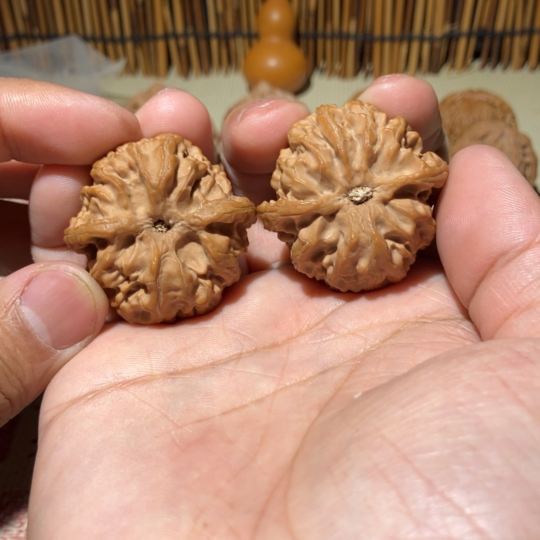 文玩核桃吊坠苹果圆39尺全品不面试