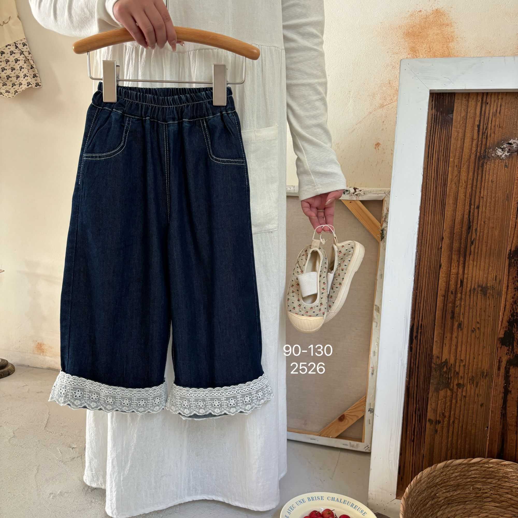 XXBD-2526-儿童时尚洋气百搭裤腿蕾丝牛仔裤（夏款）