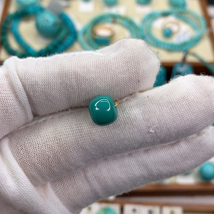 绿松石挂件未镶嵌叶*?