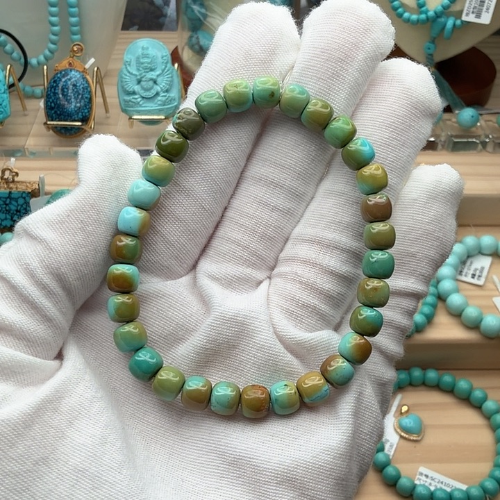 绿松石未镶嵌珠宝奇石