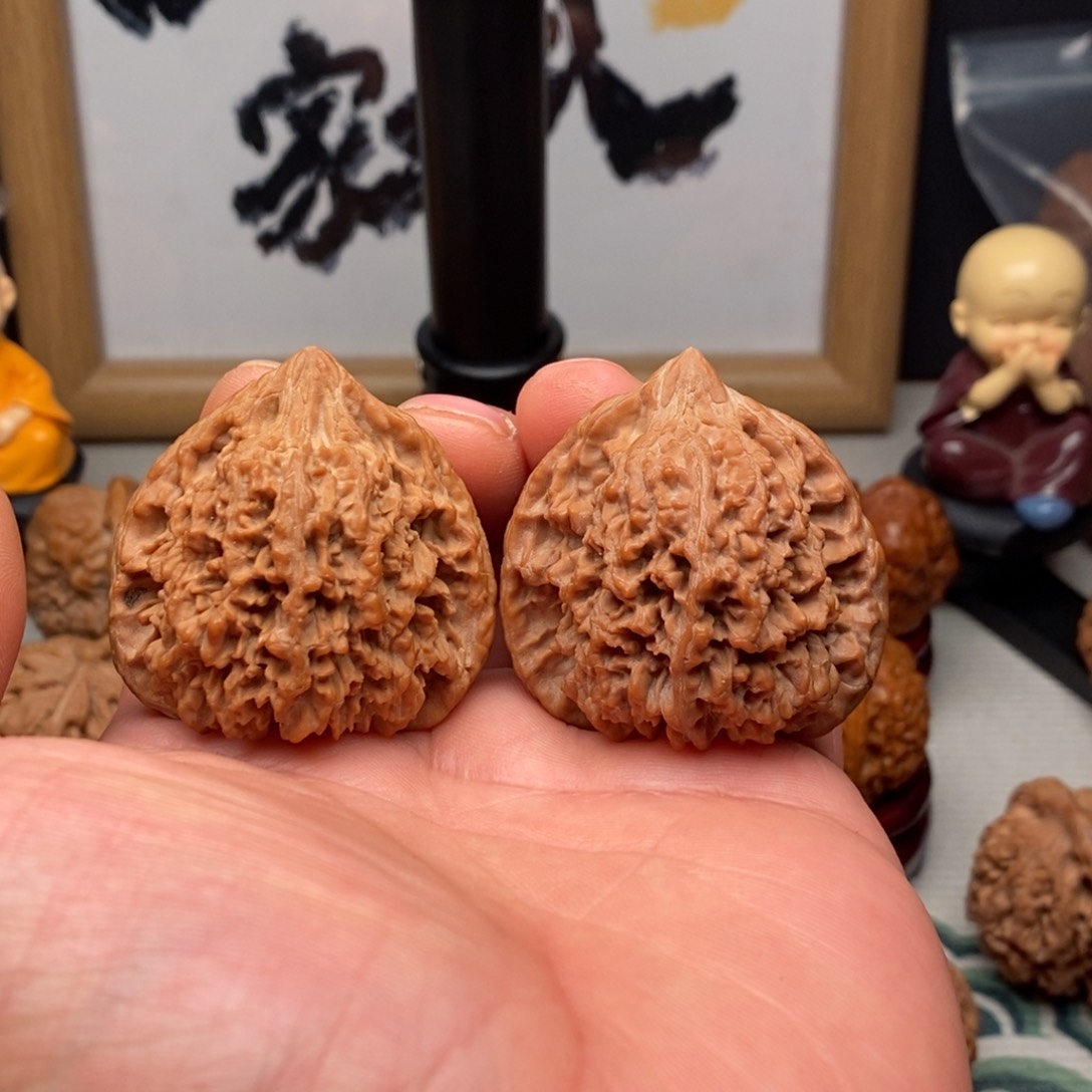 文玩核桃把件43尺满天星