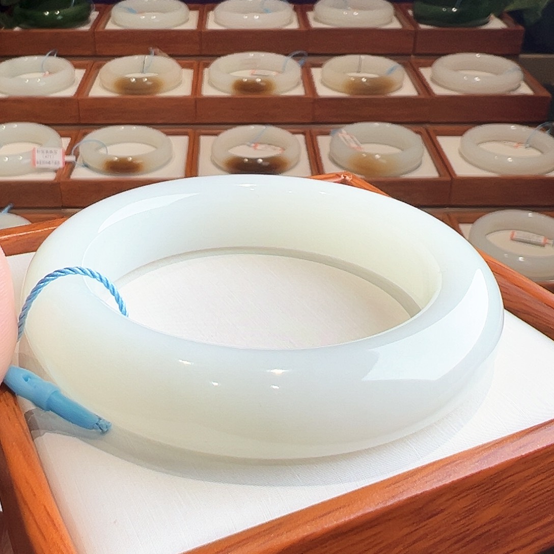 和田玉手镯5758 未镶嵌