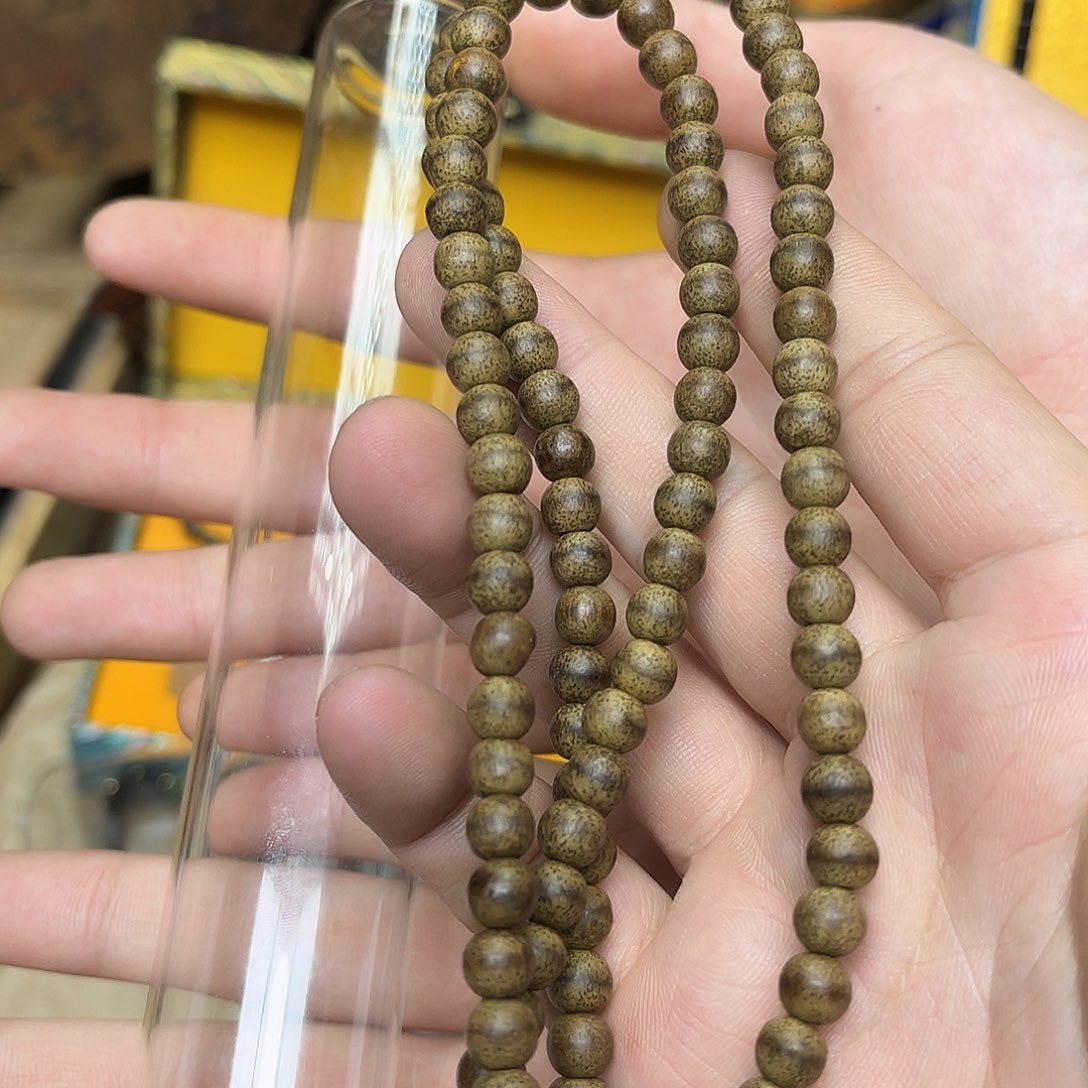 大叶紫檀（黑酸枝木类）