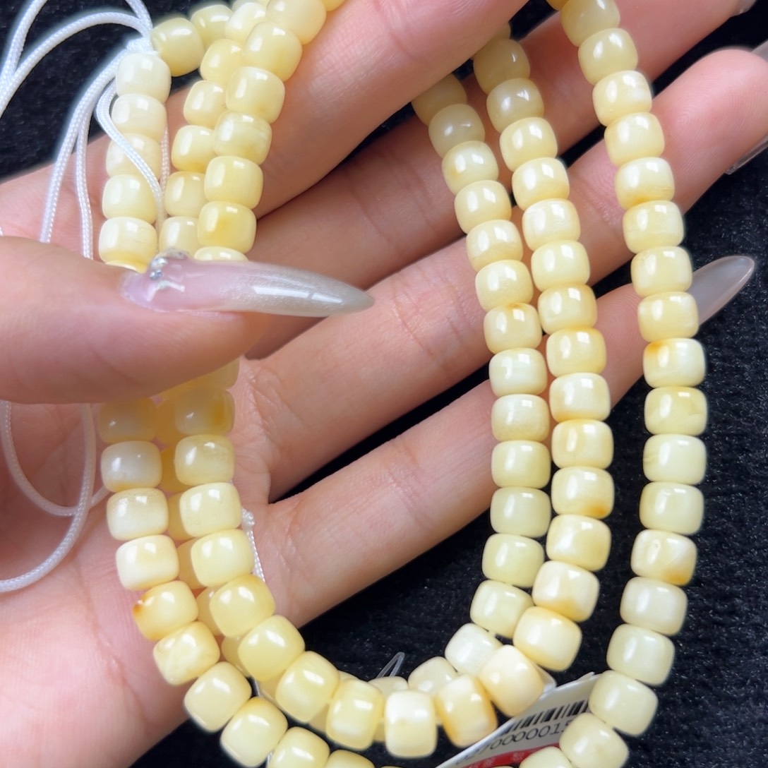 未镶嵌琥珀珠宝奇石