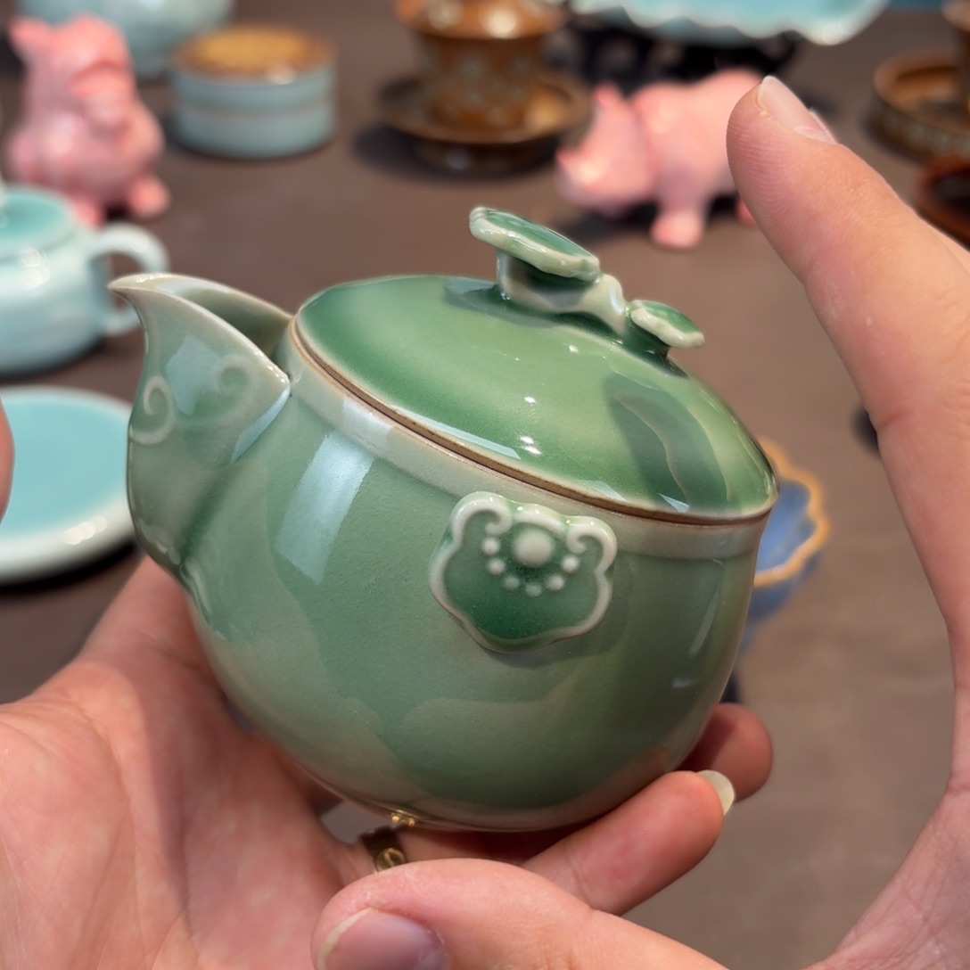 杯龙泉青瓷茶具微瑕