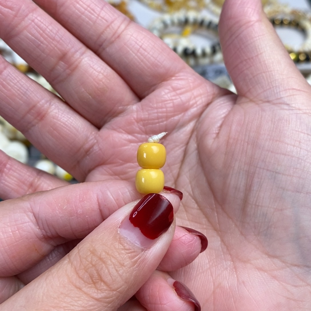 琥珀裸石未镶嵌小年份老型对珠8×7