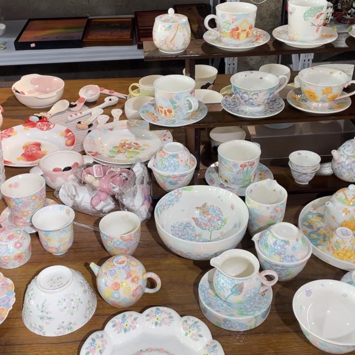 摆件瓷哈哈哈哈哈哈哈