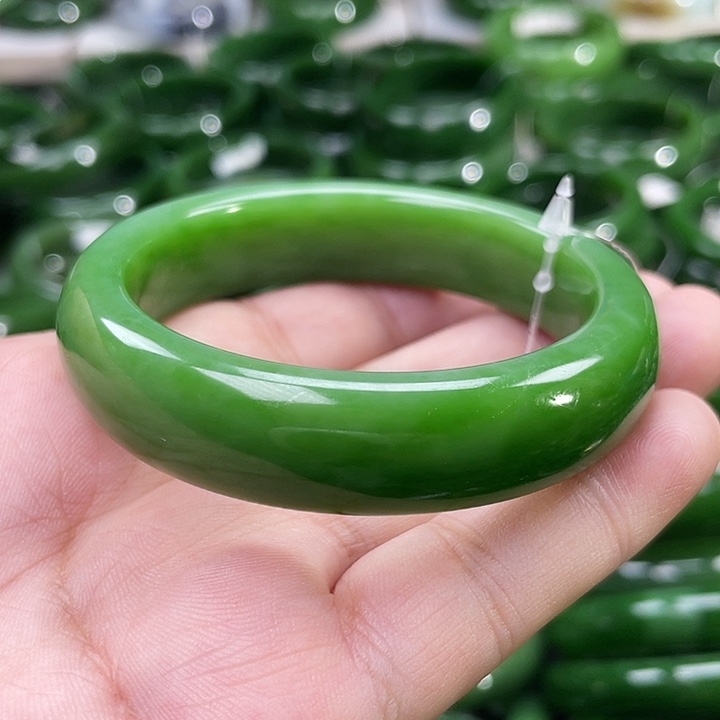 未镶嵌手镯和田玉（碧玉）