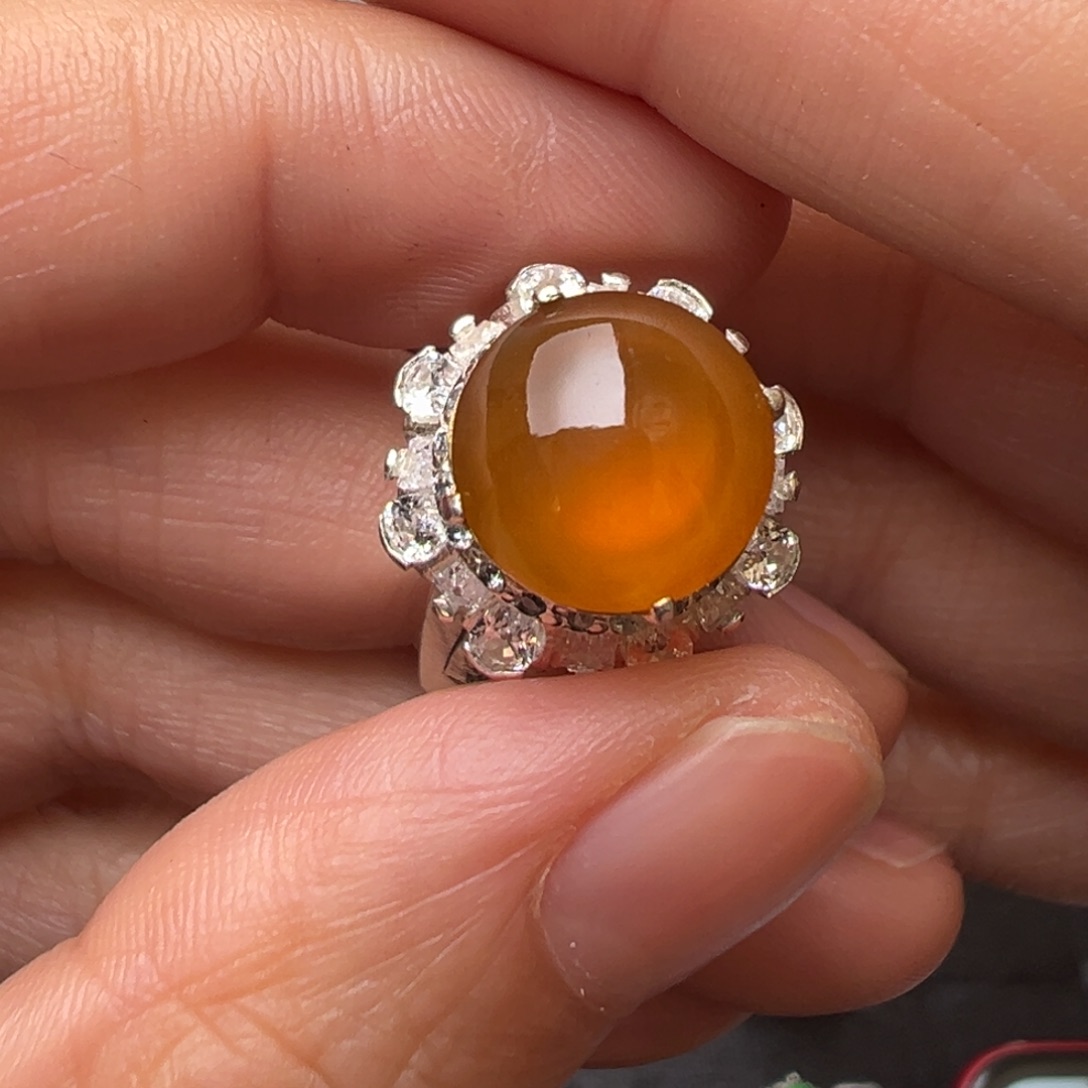 定制翡翠未镶嵌翡翠