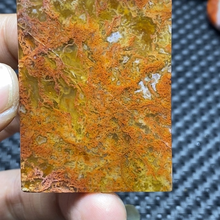 玛瑙/玉髓颈饰未镶嵌Z****?