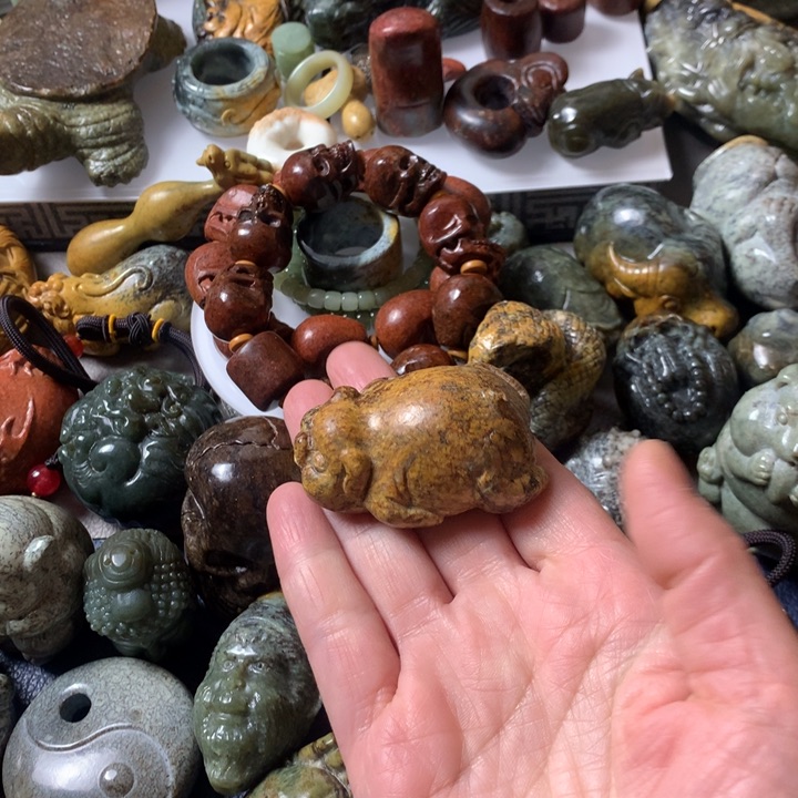 岫岩河磨玉（透闪石质玉）手链未镶嵌