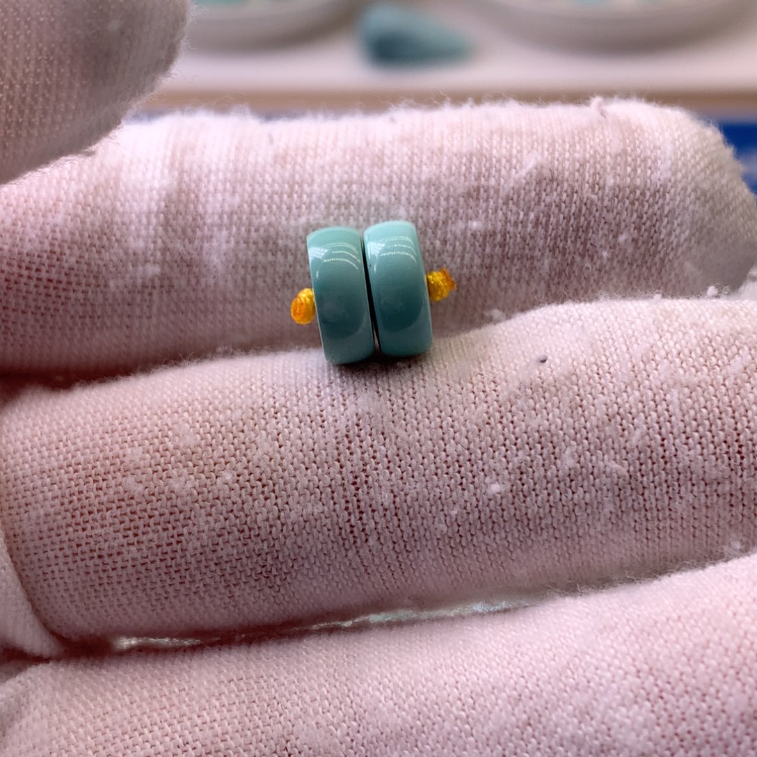 绿松石未镶嵌挂件