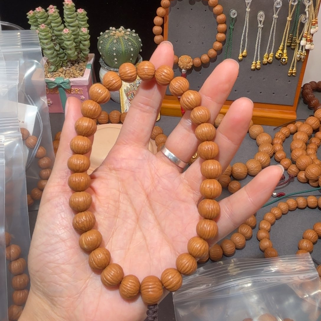 㿝***氼猴头核桃手串土豪11➕全品手持