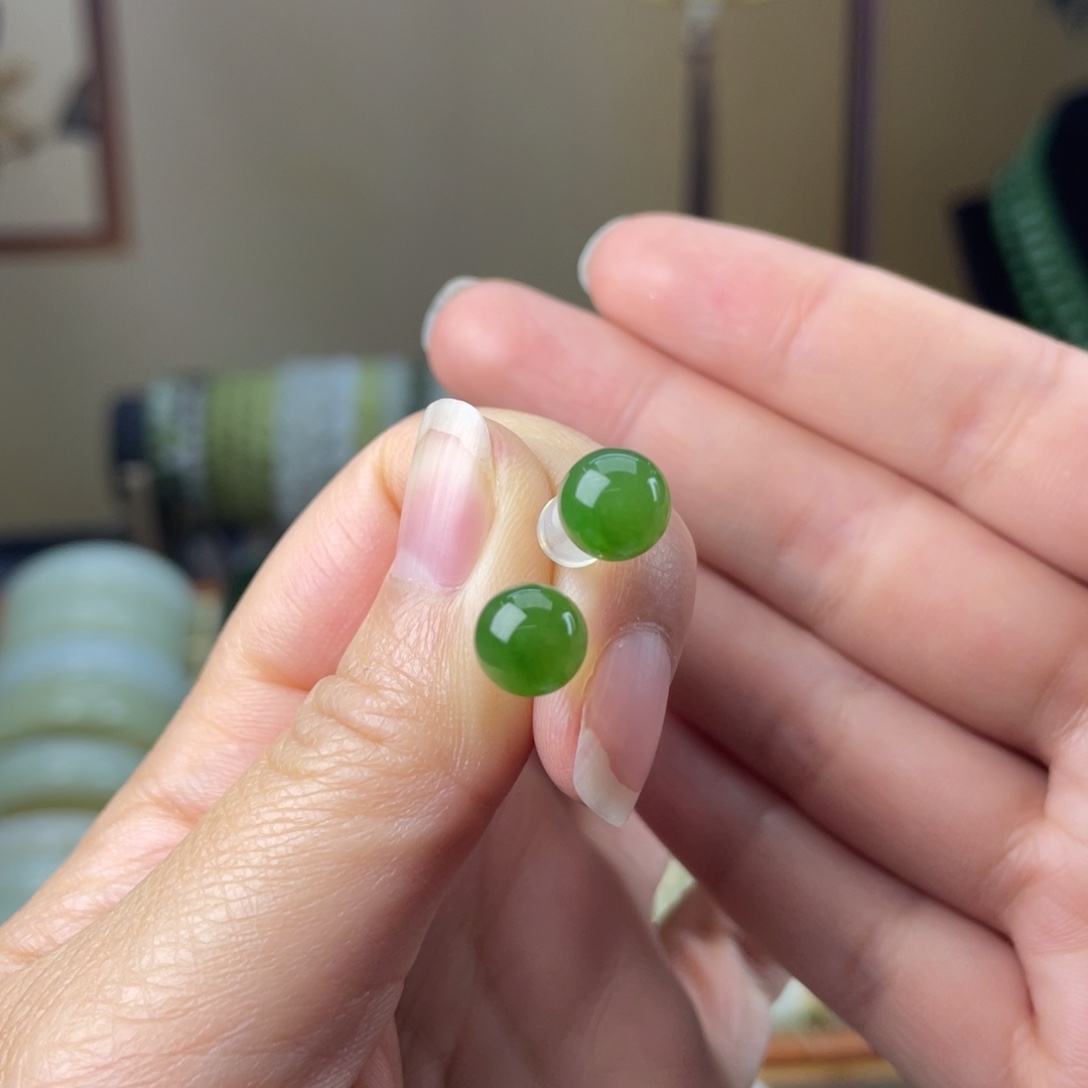 和田玉18K金镶嵌耳饰