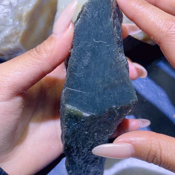 和田玉未镶嵌珠宝半成品