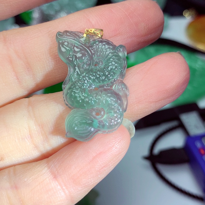 翡翠吊坠(不含链)18K金镶嵌