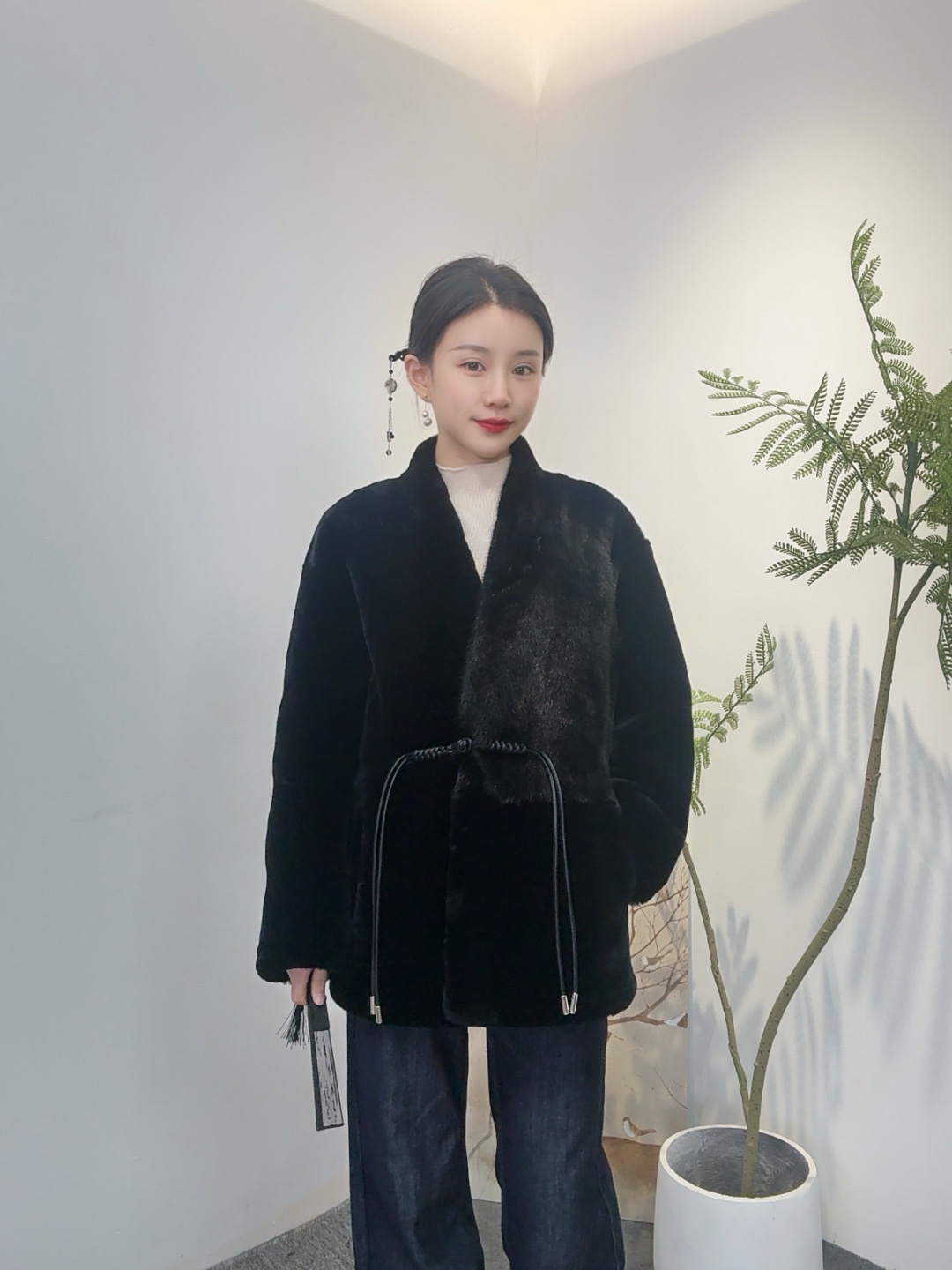 路加【冬日特调】女士经典百搭冬季加厚减龄款芬兰貂皮毛一体外套