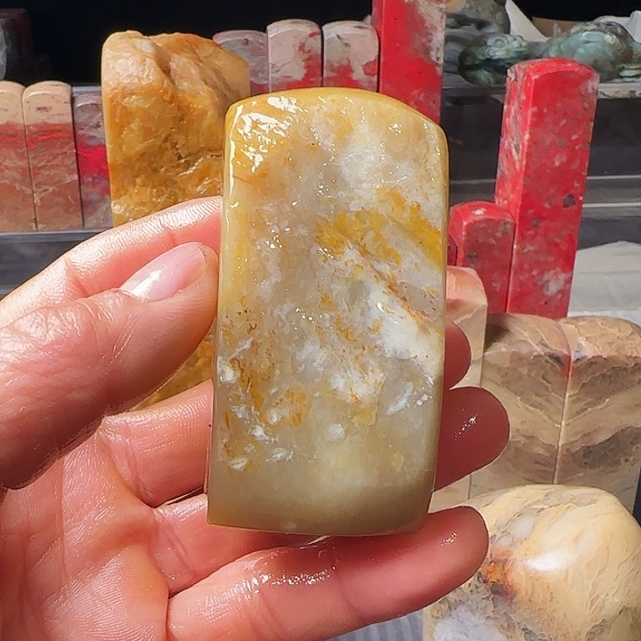 修***性昌化石印石昌化田黄印章