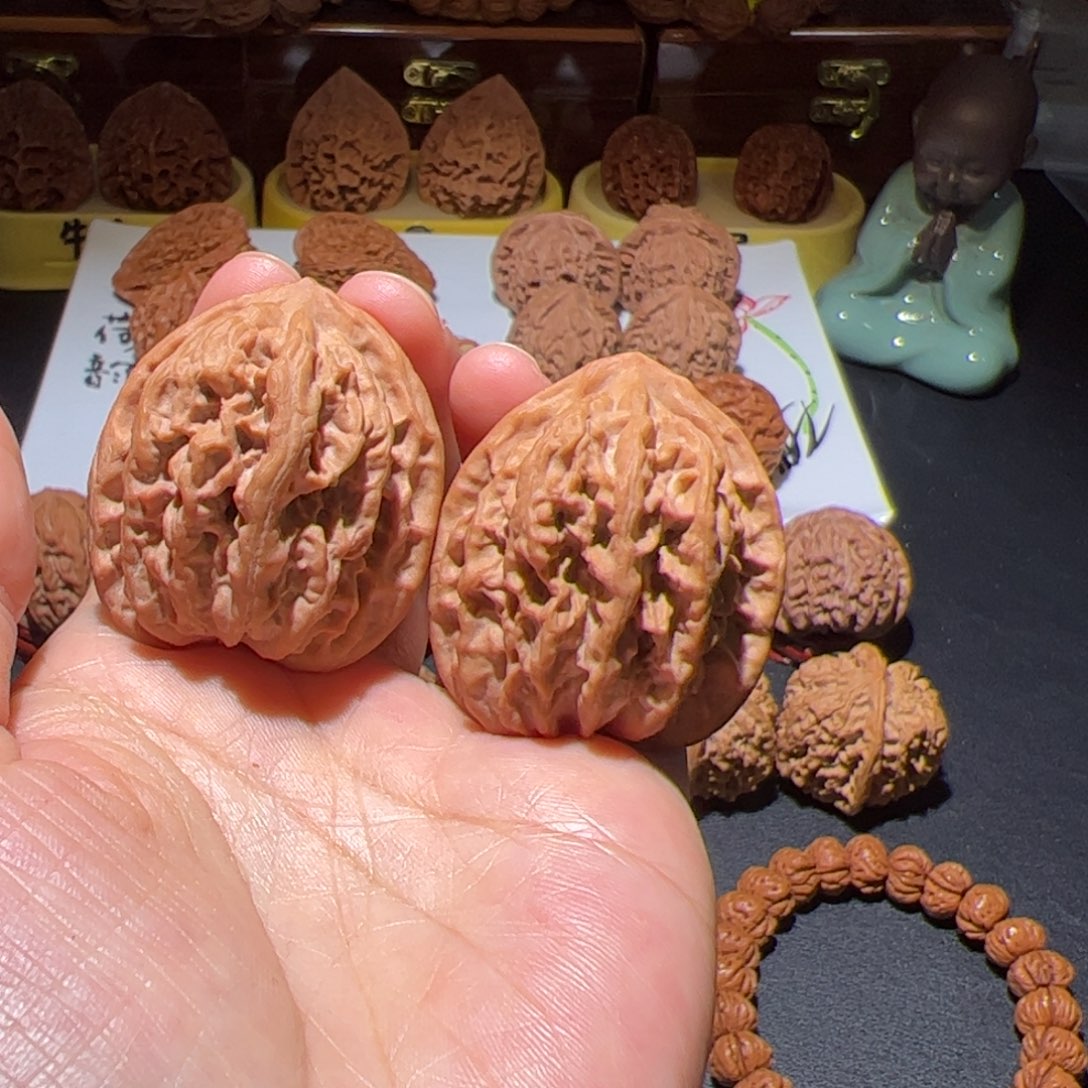 文玩核桃把件小*九纹龙