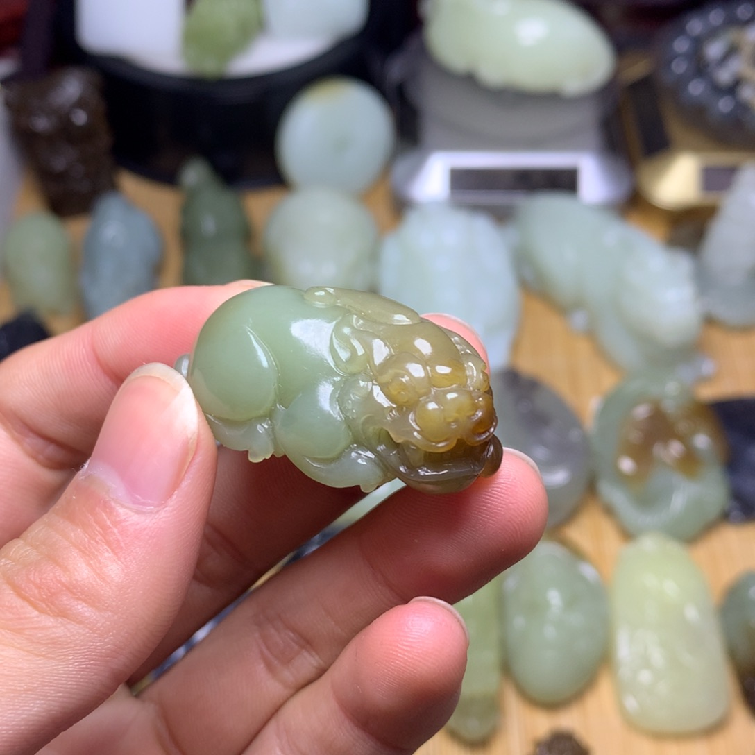 和田玉挂件未镶嵌