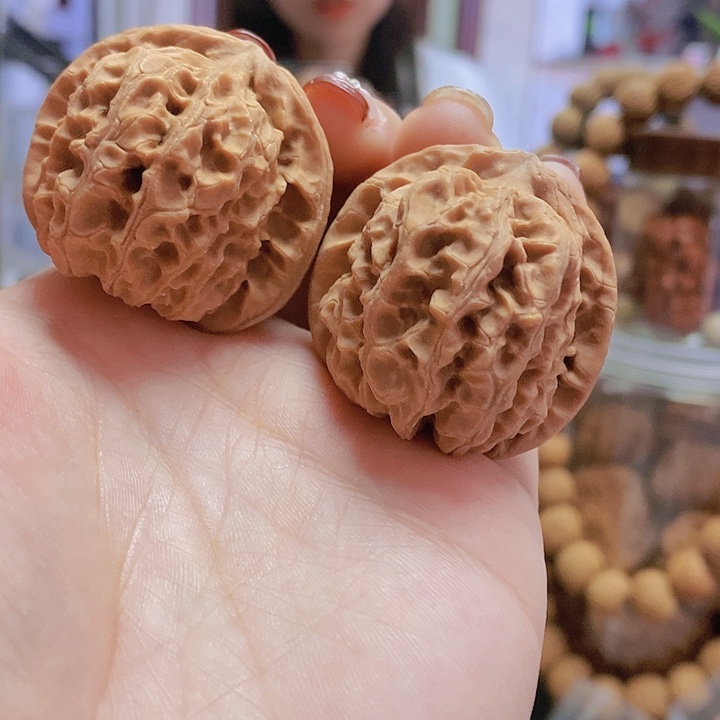 【闪购商品】文玩核桃把件38大石窝蜡皮