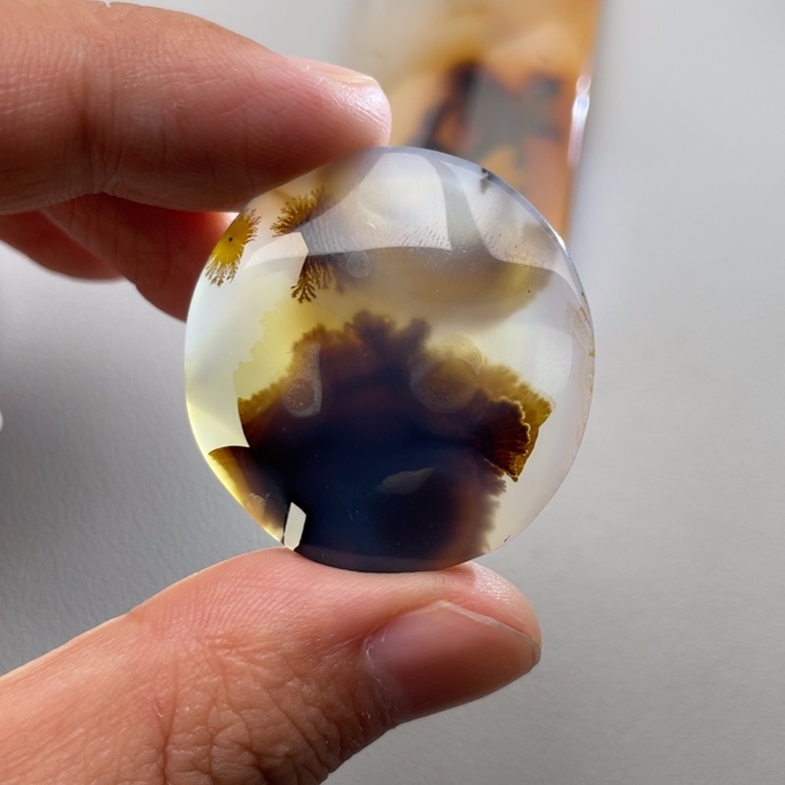 玛瑙/玉髓颈饰未镶嵌石***饼