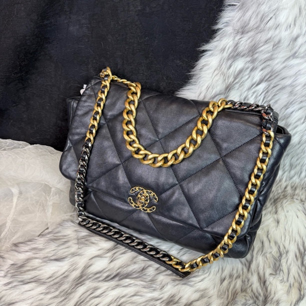 95新 Chanel/香奈儿 黑金 19bag 手提斜挎包