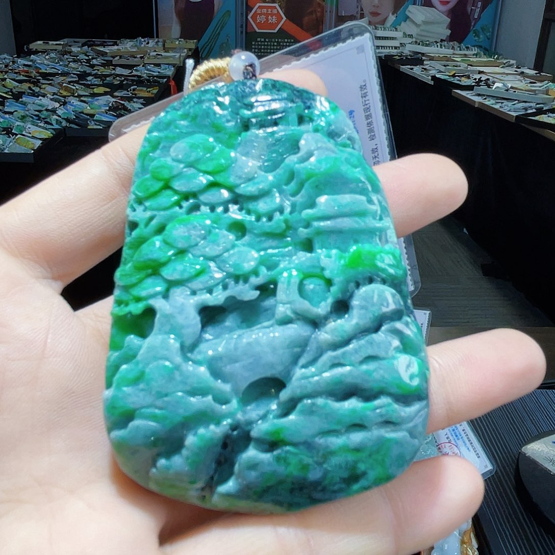 颈饰未镶嵌翡翠一