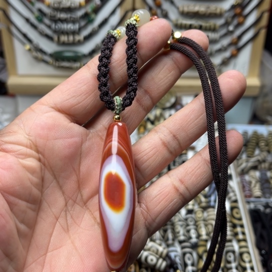 玛瑙/玉髓颈饰未镶嵌