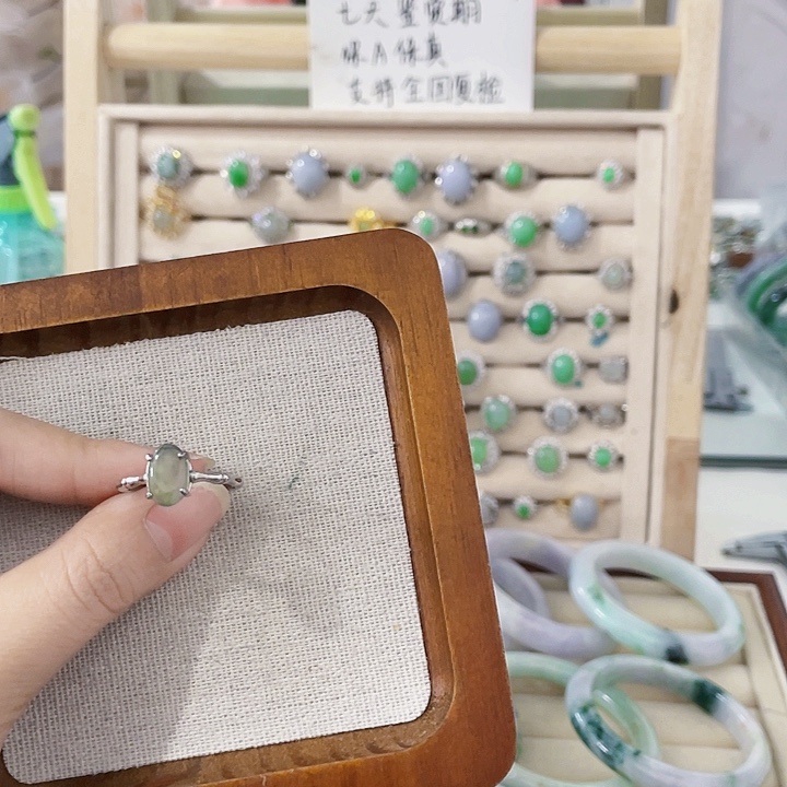 翡翠未镶嵌颈饰天然翡翠Ａ货