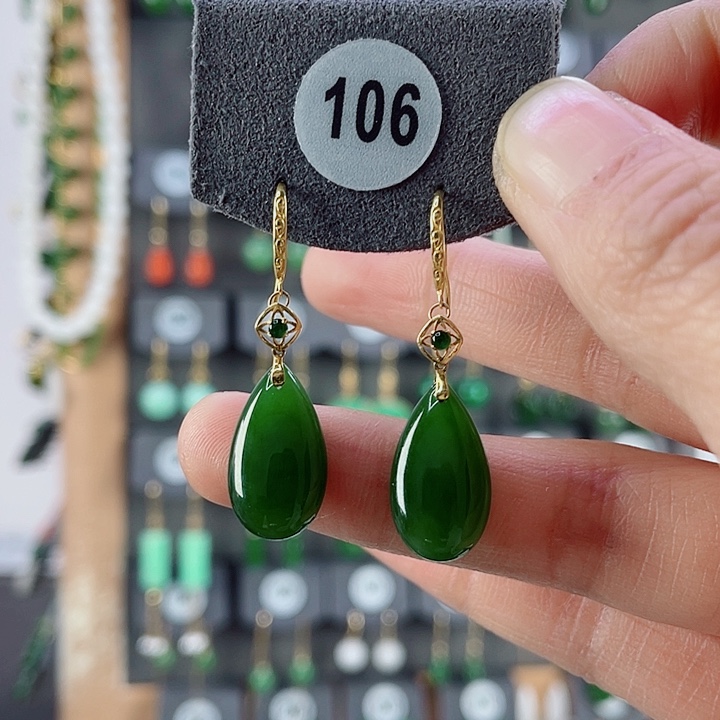 18K金镶嵌和田玉耳饰