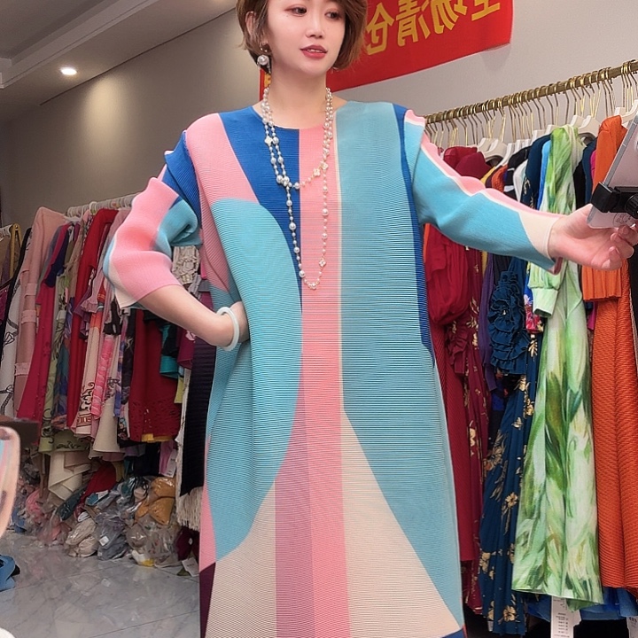 背心褶皱大码连衣裙