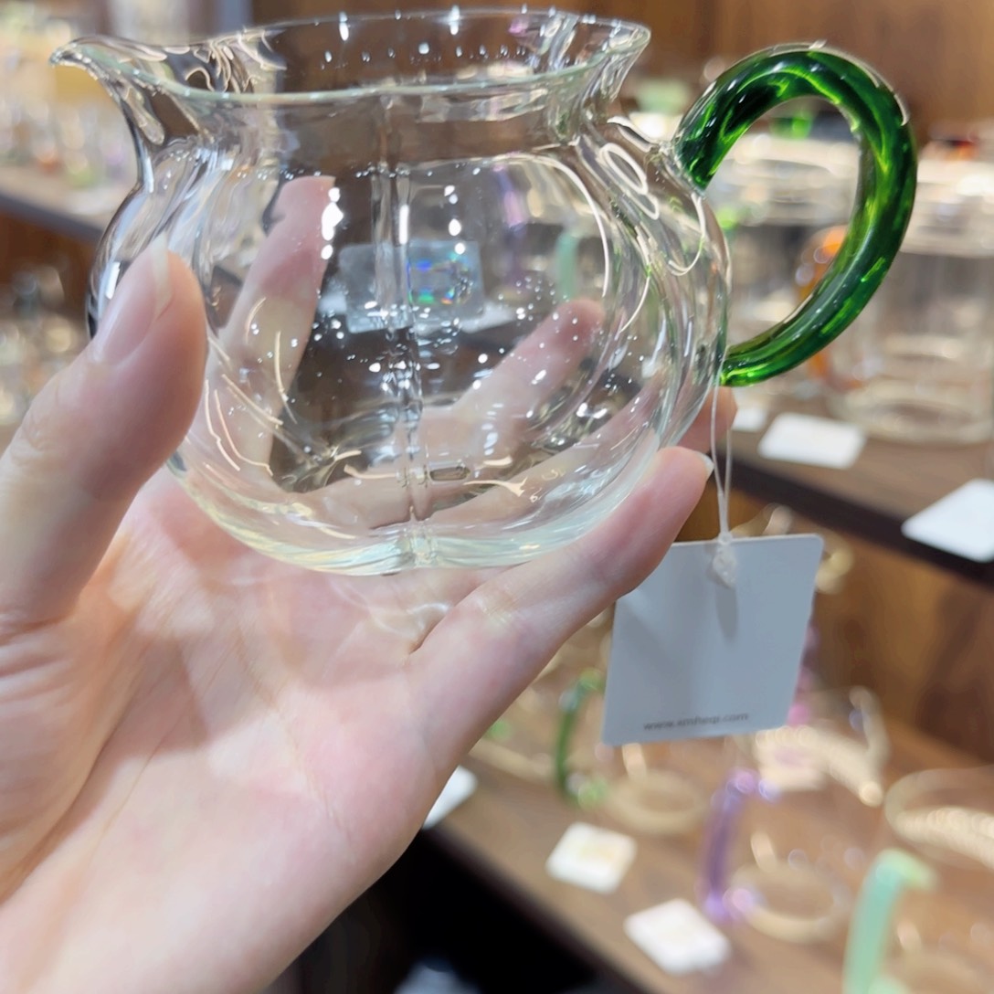 纳福湖绿色公道杯。。。