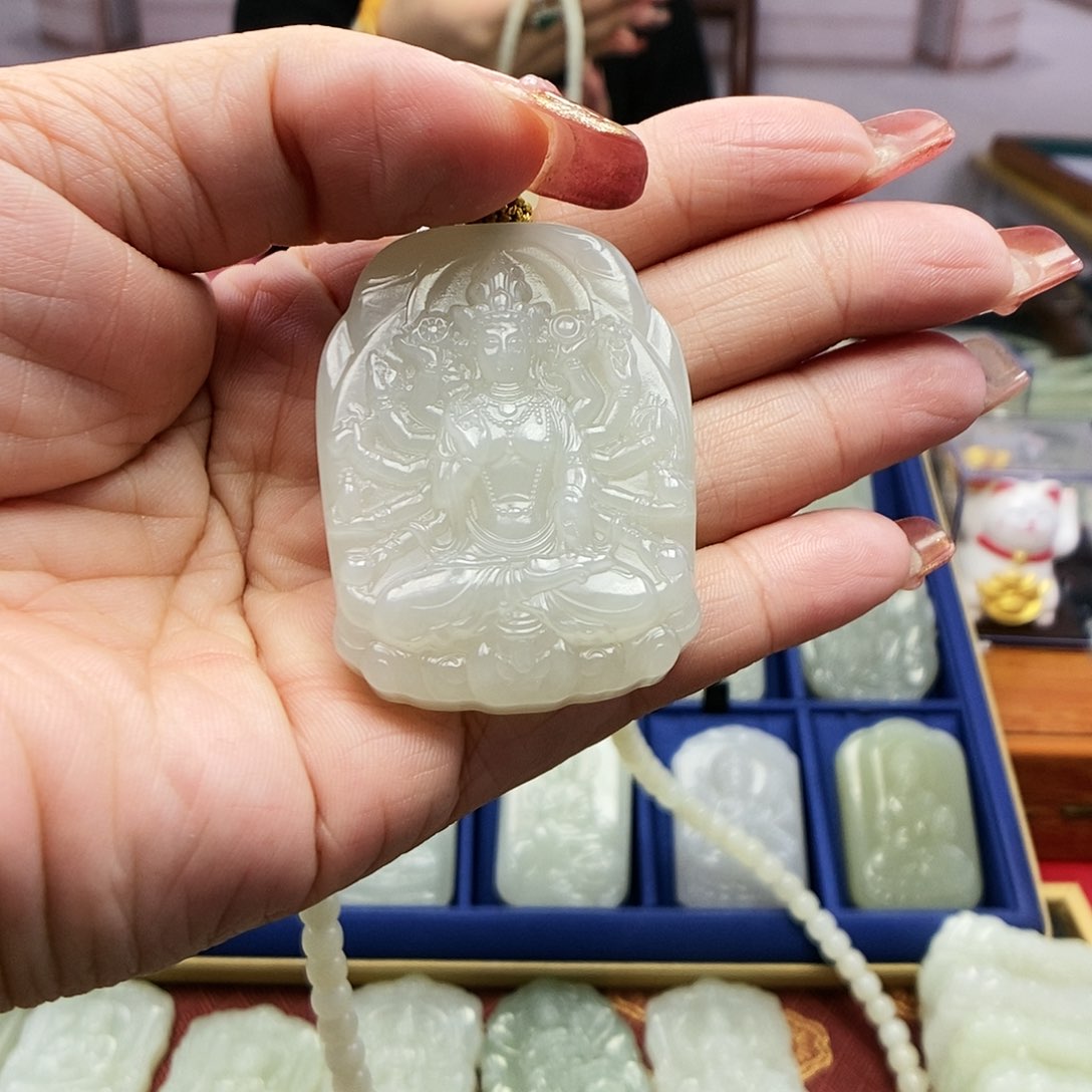 【闪购商品】和田玉颈饰未镶嵌犀*哥