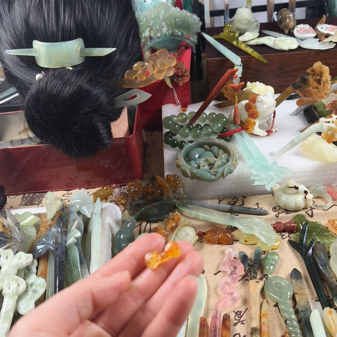 蛇纹石玉发饰合金