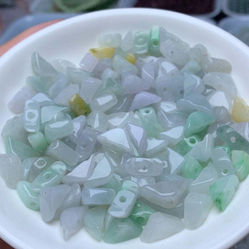 翡翠A货冰种小元宝50颗