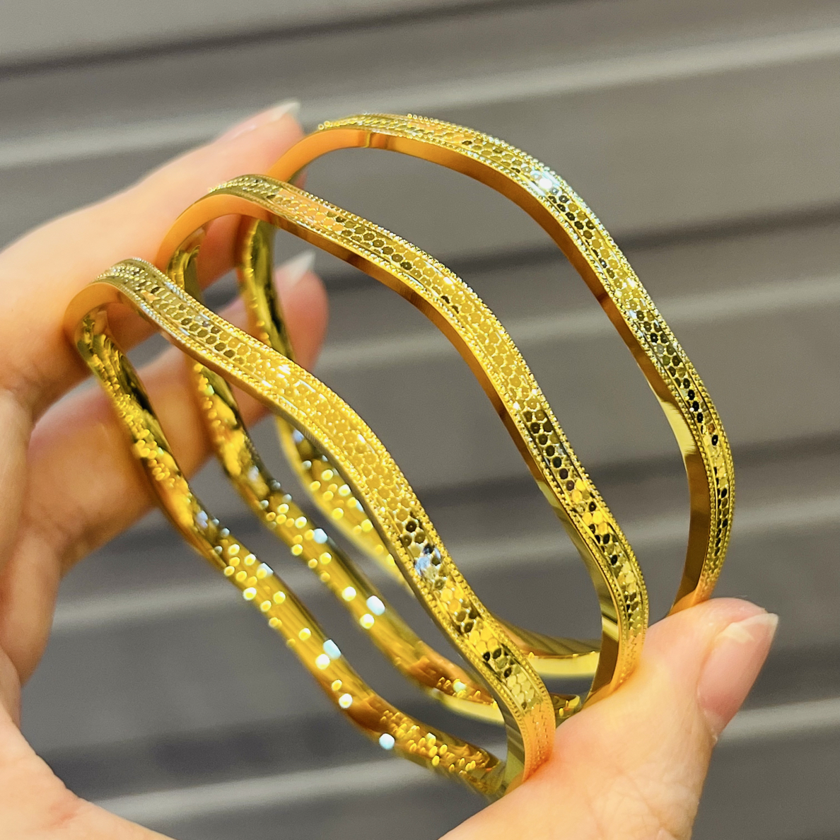 铜合金手镯 不规则金色异型手镯水波纹手镯龙鳞纹手镯精工不掉色