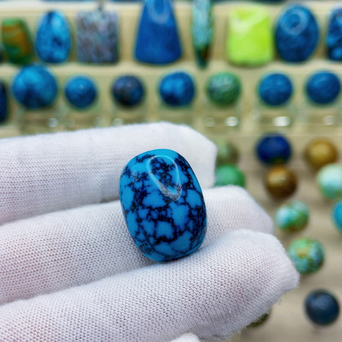 未镶嵌绿松石颈饰