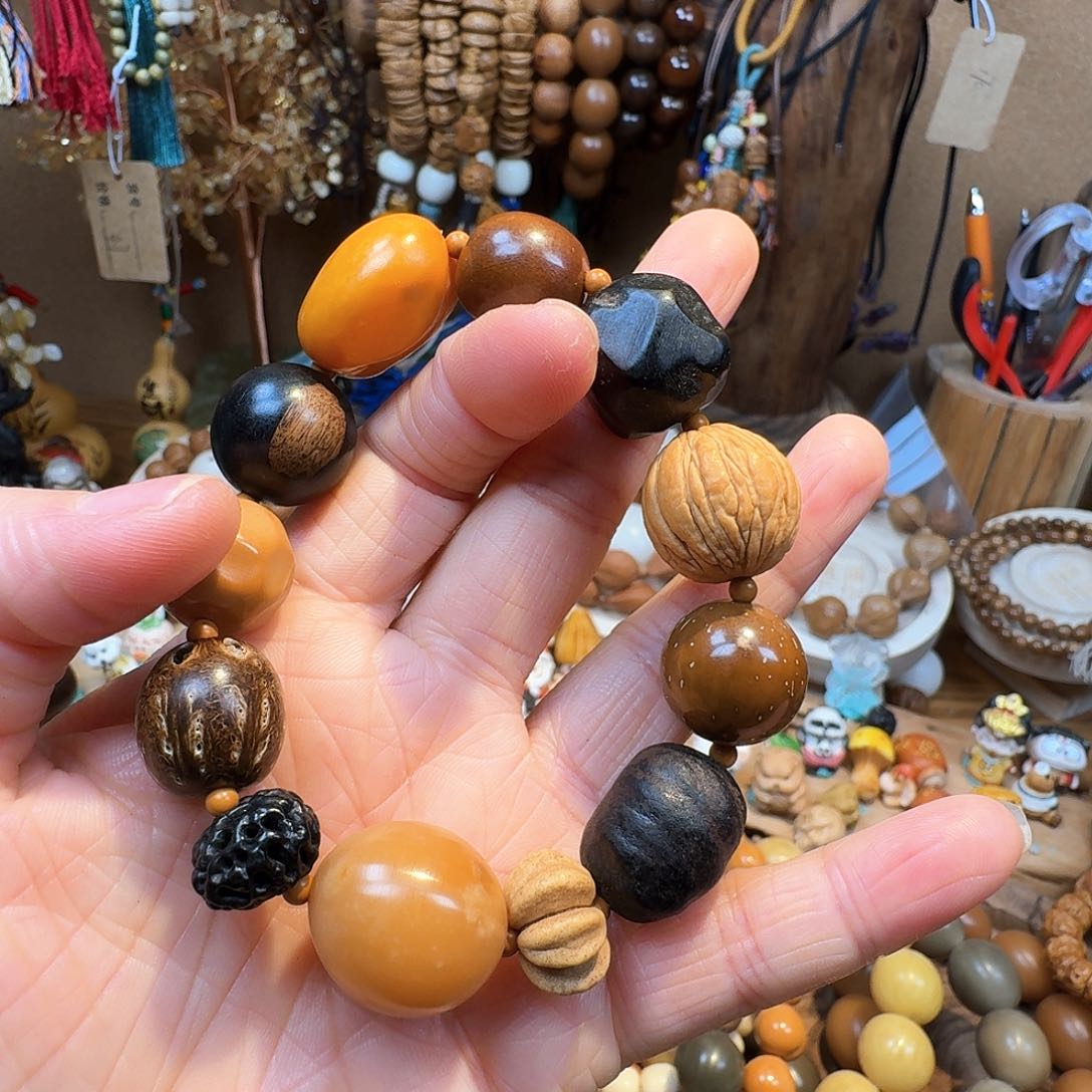 柏香籽/百香籽吊坠菩提树和树