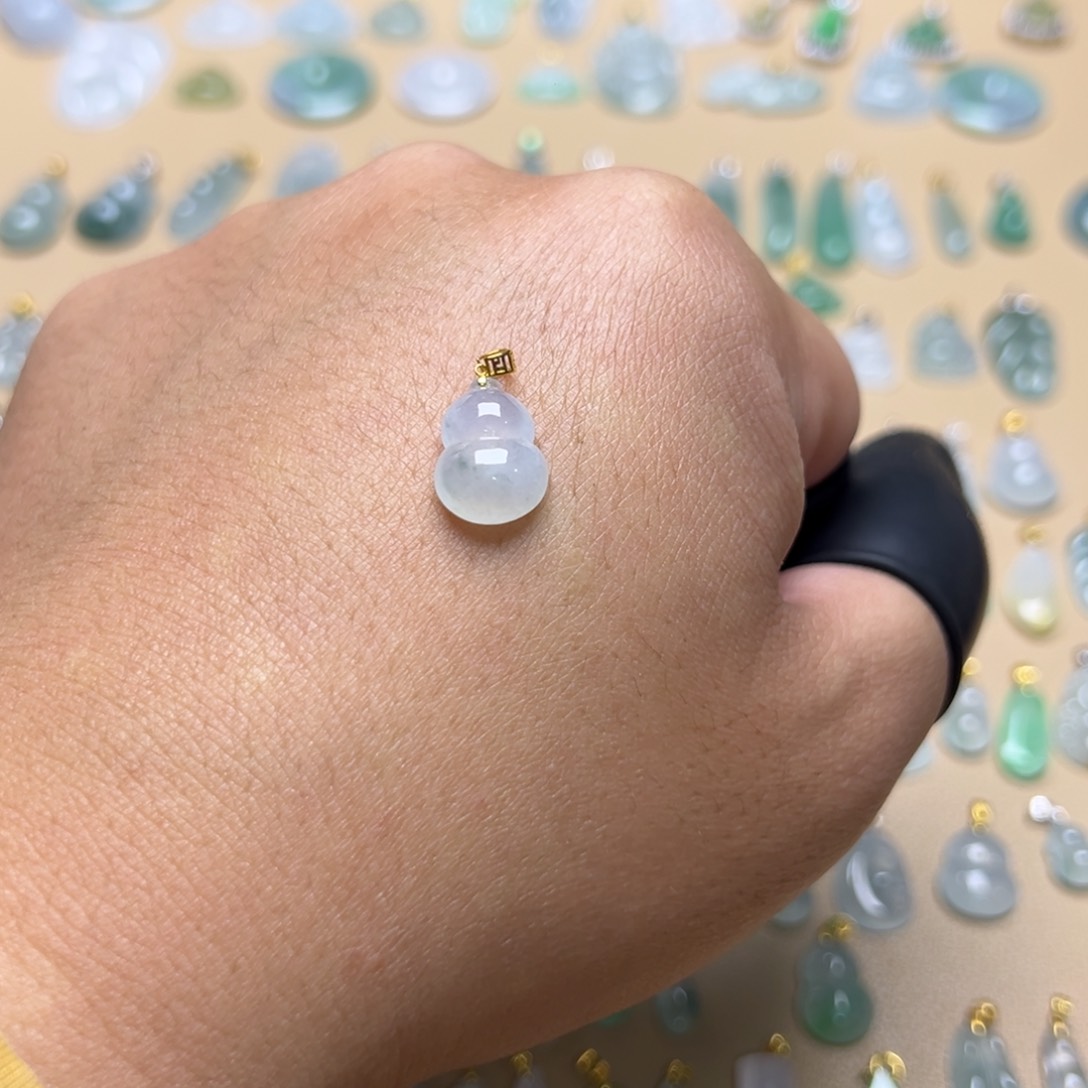 翡翠颈饰18K金镶嵌葫芦