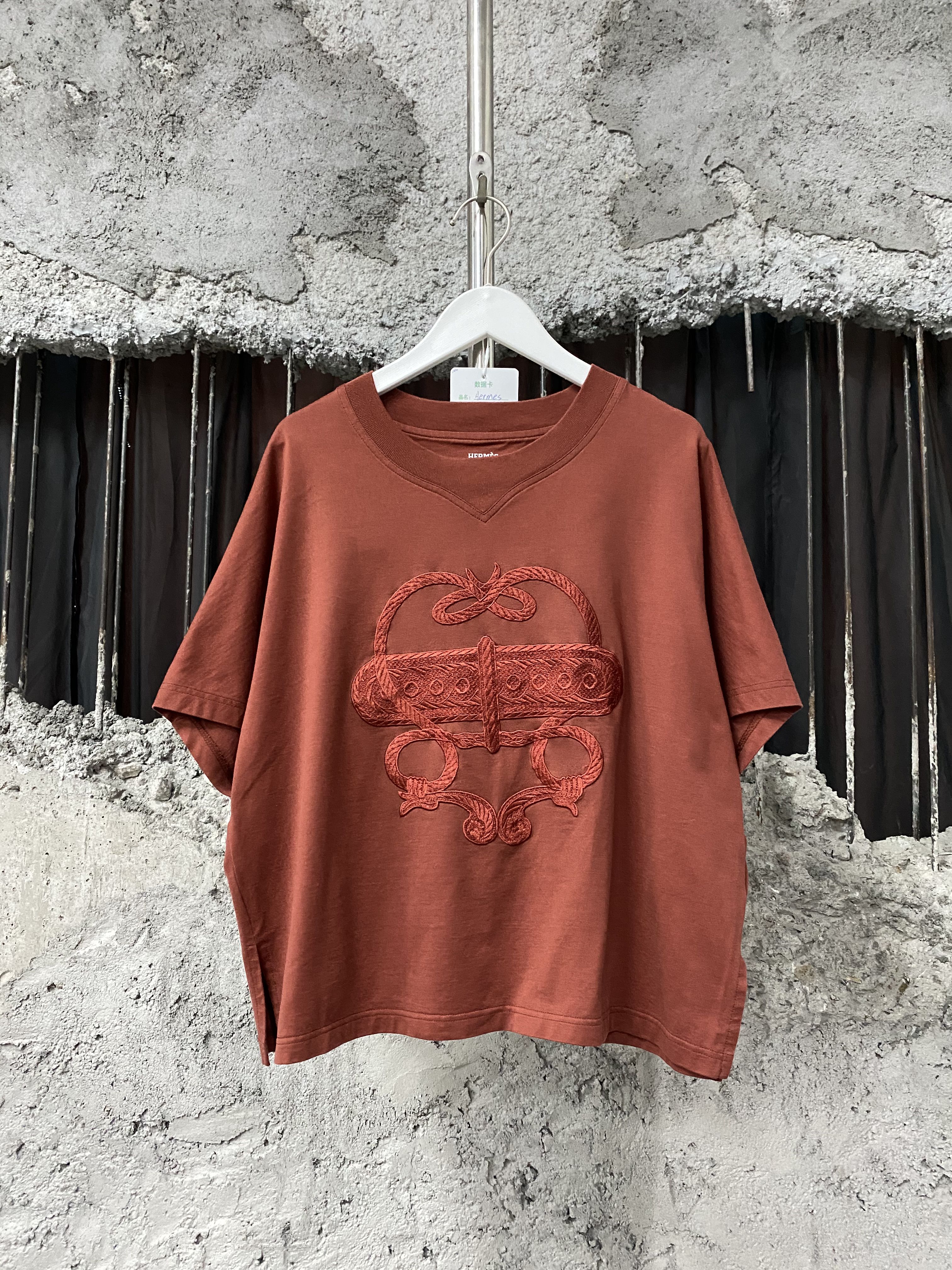 99新 Hermes/爱马仕 刺绣短袖/38码
