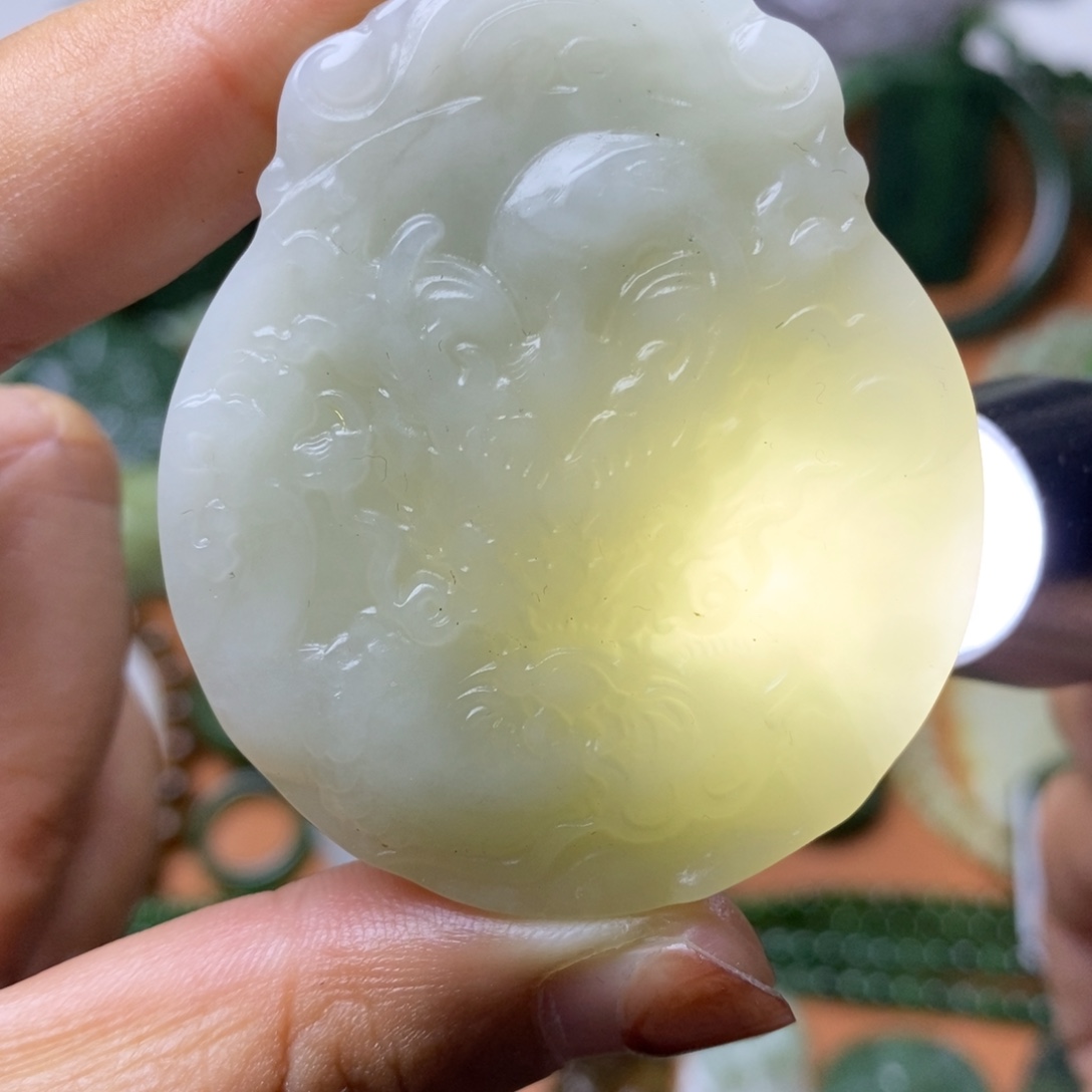 和田玉未镶嵌颈饰