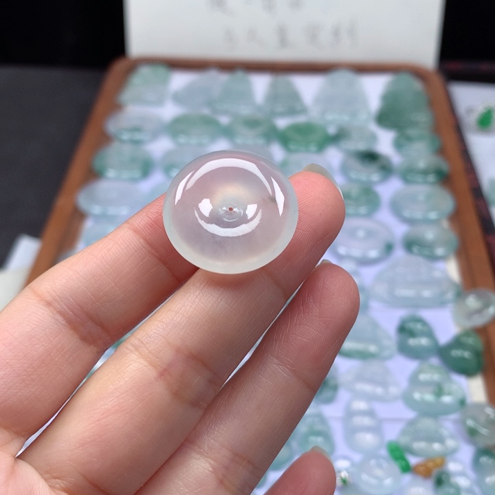 颈饰未镶嵌翡翠冰种平安扣