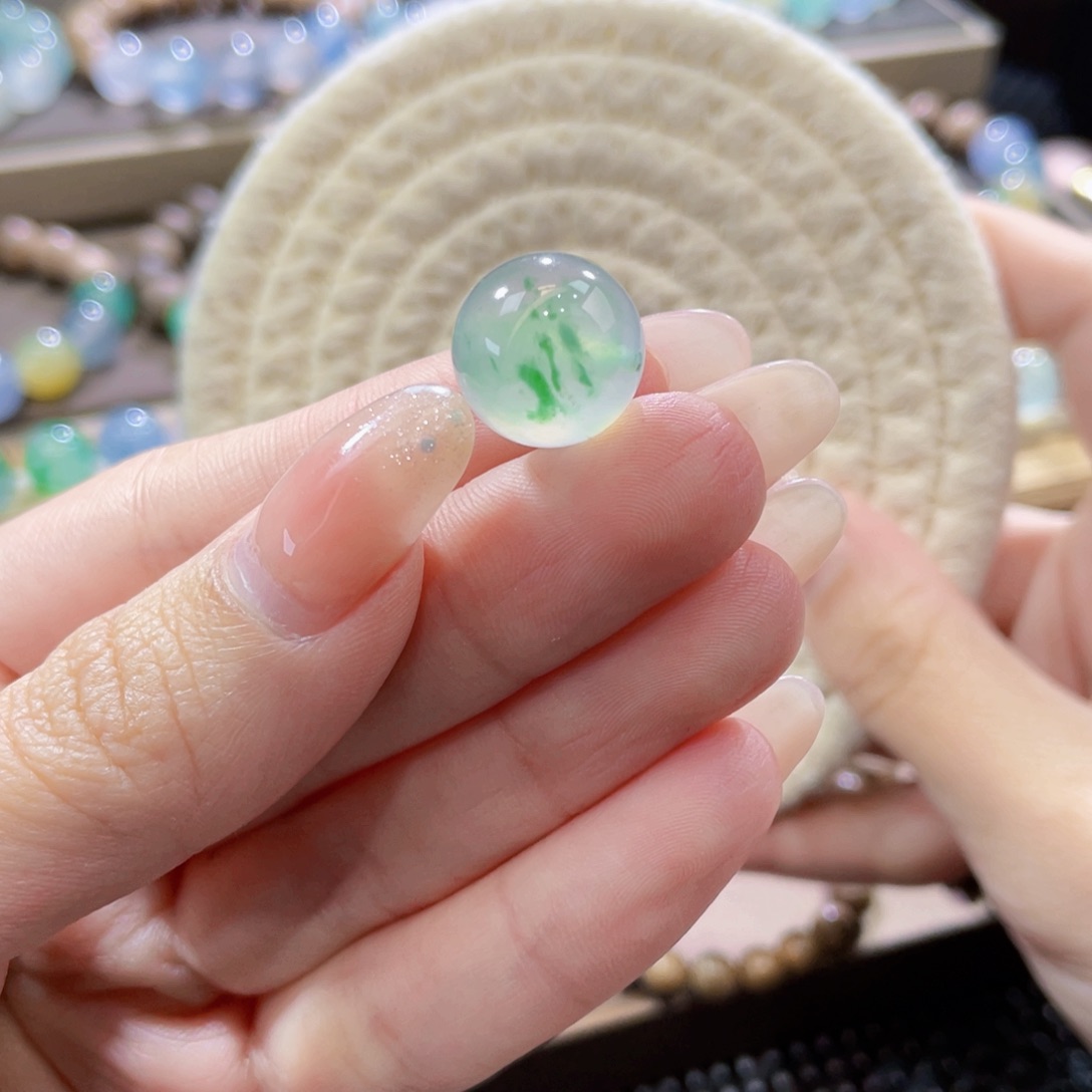 翡翠未镶嵌手链卡13.8绿飘