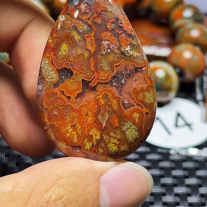 (****玛瑙/玉髓颈饰未镶嵌